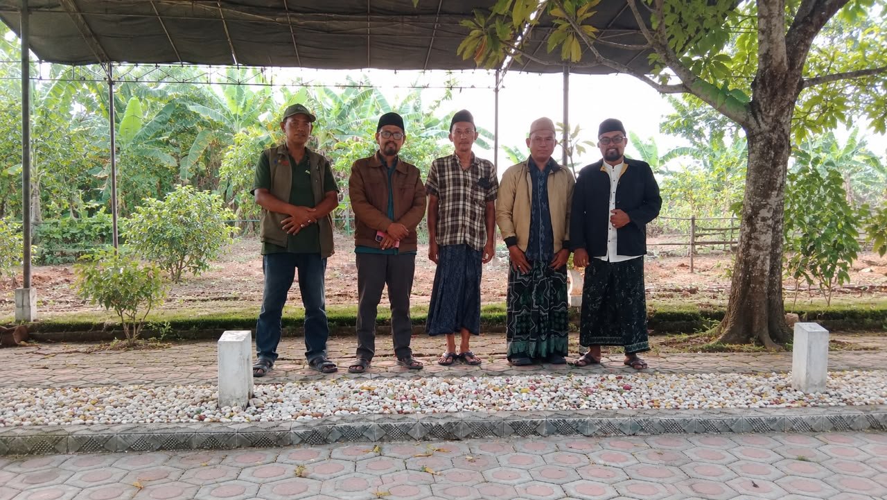 WhatsApp Image 2026-09-09 at 14.28.01 Pengurus Perindo Gresik Ziarah ke Makam Robah Maksum, Perkuat Silaturahmi Tokoh Agama dan Masyarakat
